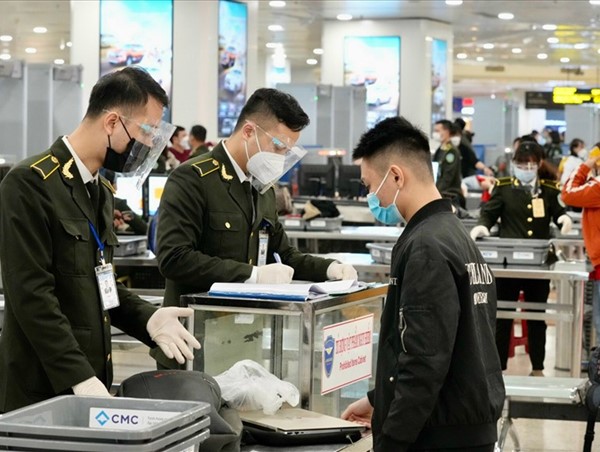 Bộ Công an tiếp nhận nhiệm vụ bảo đảm an ninh hàng không từ 1/3