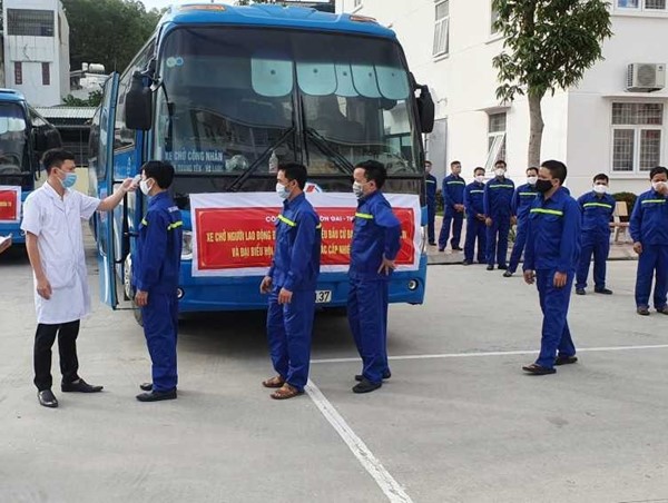 Đề nghị công nhân chỉ sử dụng cố định một phương tiện để di chuyển