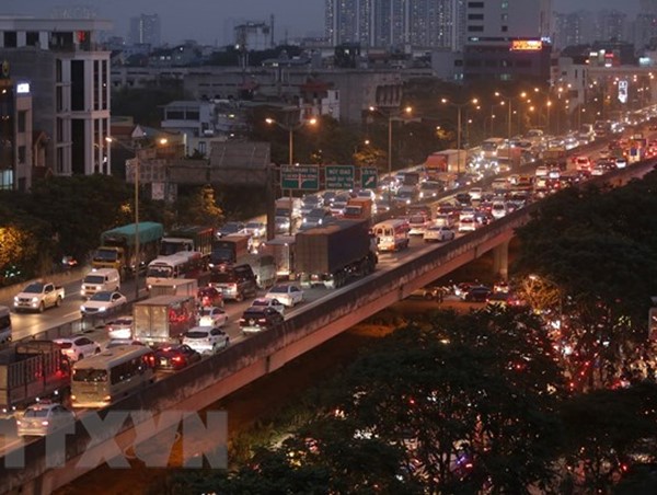 Hà Nội rào chắn, cấm xe tại 1/2 chiều đường Vành đai 3 trên cao