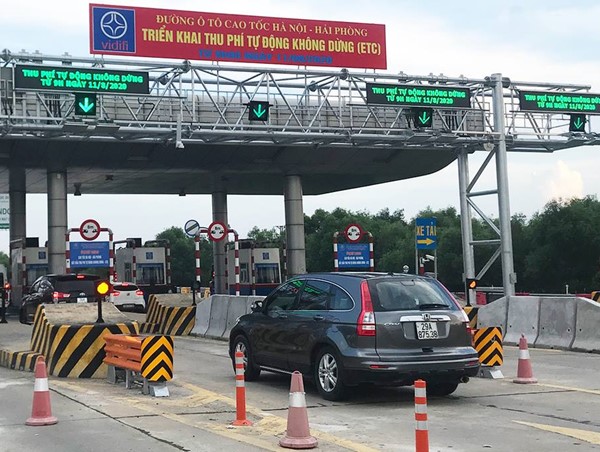 Tăng cường kiểm soát xe quá tải trên cao tốc Hà Nội - Hải Phòng