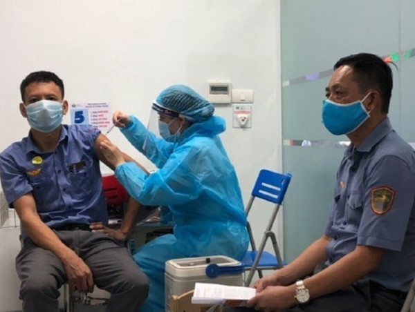 Ngành đường sắt đề nghị ưu tiên tiêm vaccine cho hơn 21.000 nhân viên tuyến đầu