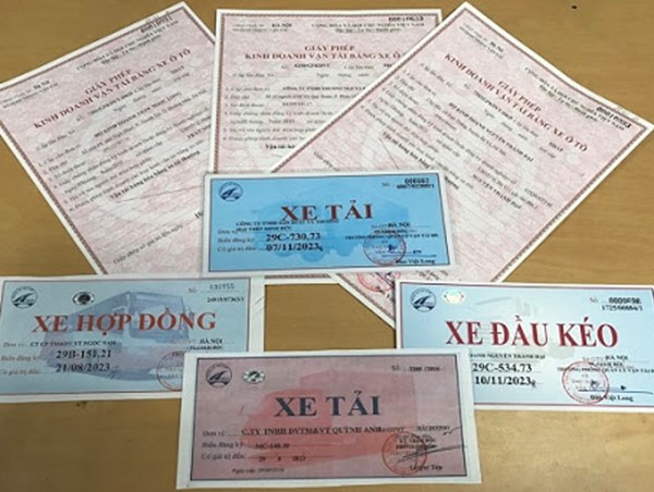 Hà Nội: 30 nghìn xe khách dưới 9 chỗ chưa đổi phù hiệu