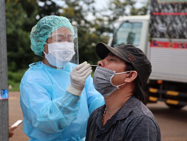 Xét nghiệm miễn phí cho người điều khiển phương tiện vận chuyển hàng hóa thiết yếu