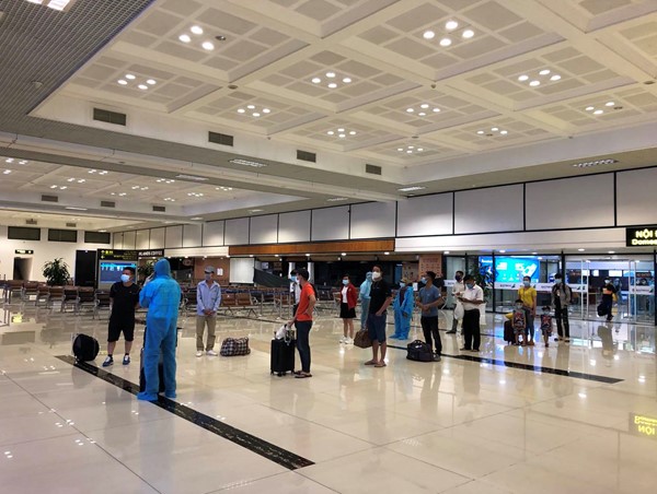 Tổ chức chuyến bay đưa người từ các địa phương đang giãn cách về Hà Nội