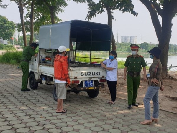 Hà Nội xử phạt hơn 3 tỷ đồng các trường hợp vi phạm về phòng dịch