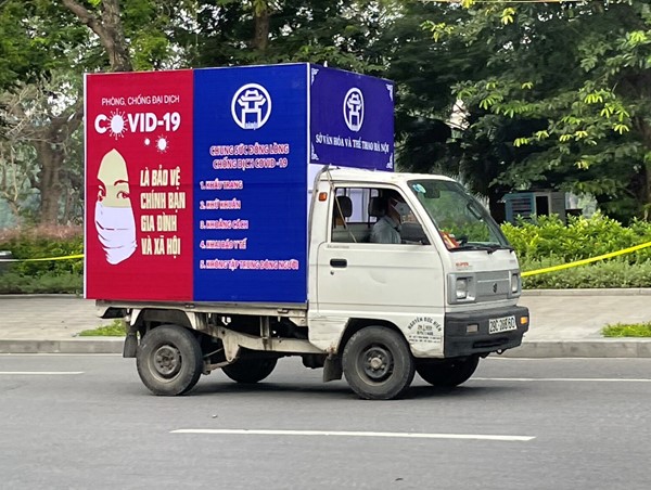 Hà Nội tổ chức đoàn xe mô hình tuyên truyền phòng, chống dịch COVID-19
