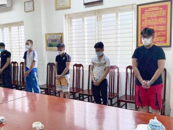 Tạm giữ 6 đối tượng liên quan vụ cướp xe máy của nữ lao công