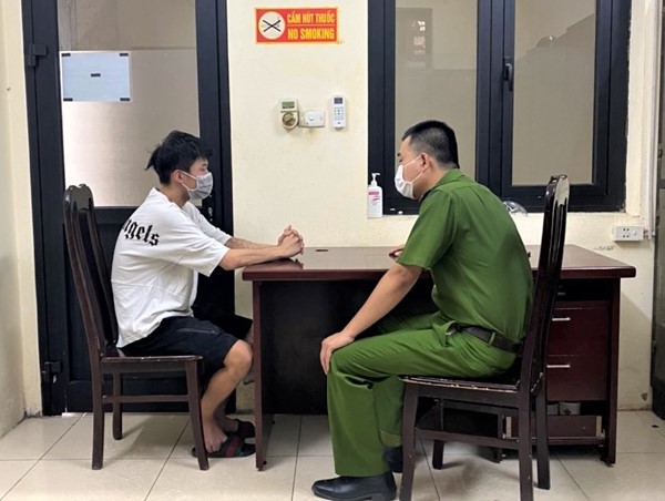 Xử phạt thanh niên vi phạm quy định giãn cách, thách thức lực lượng chức năng