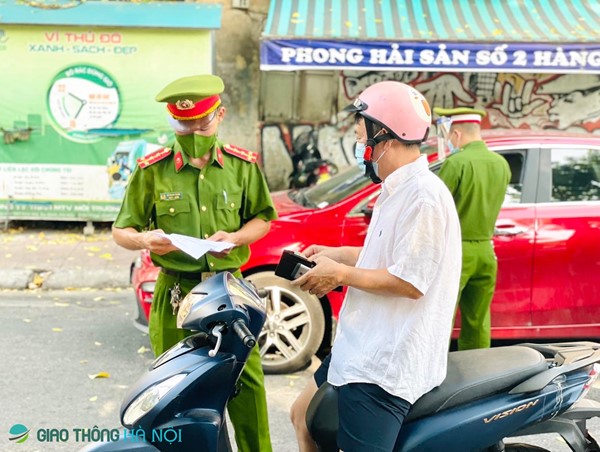 Hà Nội hỏa tốc siết chặt việc cấp và sử dụng Giấy đi đường