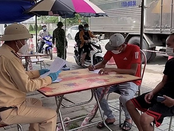 Thêm 2 trường hợp xuất trình giấy xét nghiệm Covid-19 nghi giả để qua chốt kiểm dịch