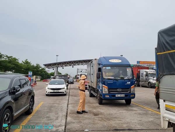 Bộ GTVT yêu cầu bãi bỏ quy định gây cản trở lưu thông hàng hóa