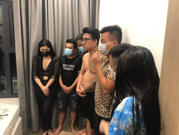 Hà Nội: Tạm giữ hình sự nhóm đối tượng tổ chức tiệc ma tuý tại chung cư cao cấp