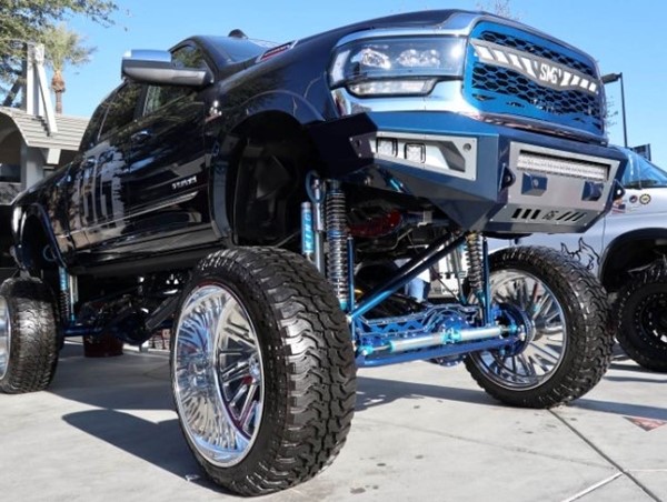 Những chiếc xe “ngồi xổm” sẽ bị cấm ở Bắc Carolina, Mỹ