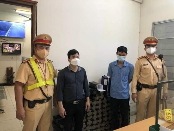 Hà Nội: Chở 110 chai rượu Macallan lậu khai là thuốc chữa covid