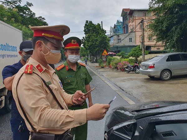 Đề nghị bổ sung xử phạt hành vi "không thực hiện các biện pháp phòng chống dịch" khi tham giao thông