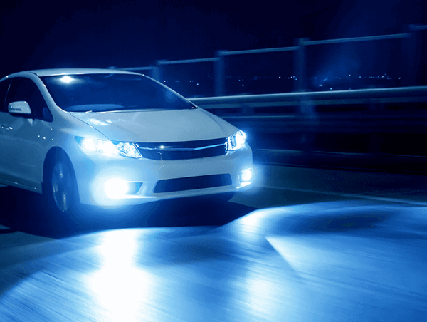 Canada áp dụng quy tắc đèn pha tự động mới dành cho  ô tô