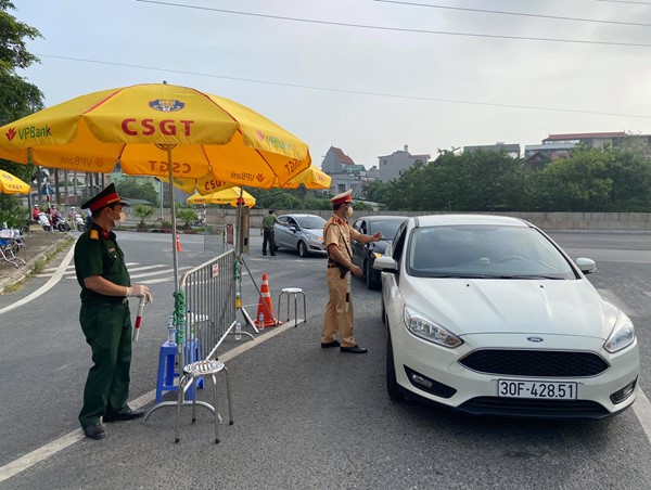 24h: Hà Nội yêu cầu 2.266 lượt phương tiện quay đầu