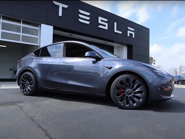 Tesla dẫn đầu về số lượng xe ô tô điện EV tại Mỹ