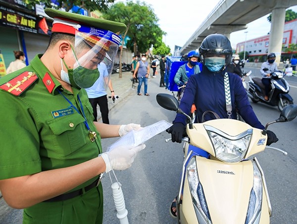 24h: Hà Nội kiểm soát 8.285 lượt người trong nội thành, xử phạt 8 trường hợp