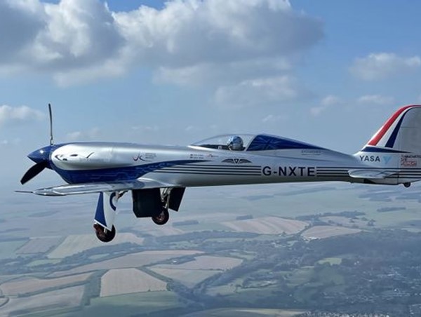 Máy bay điện của Rolls-Royce đã hoàn thành chuyến bay đầu tiên