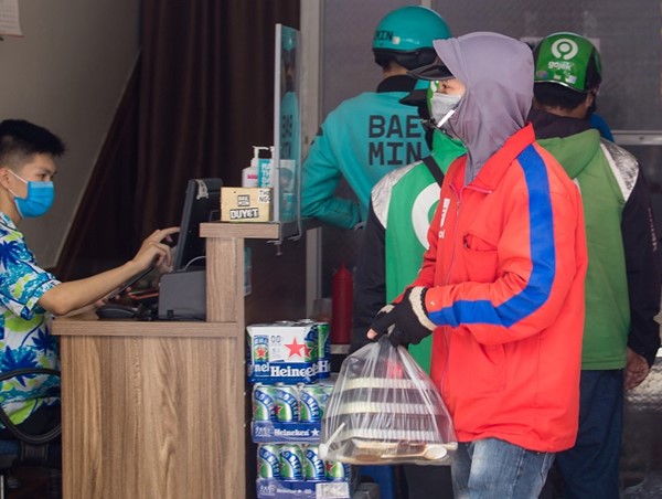 Từ 6h hôm nay: Hà Nội phòng, chống dịch theo nguyên tắc Chỉ thị số 15/CT-TTg, cho phép hoạt động nhiều dịch vụ