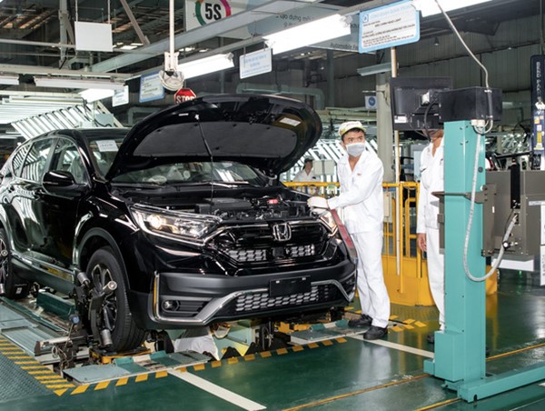 Xử lý kiến nghị về gia hạn nộp thuế, giảm lệ phí trước bạ ô tô sản xuất, lắp ráp trong nước