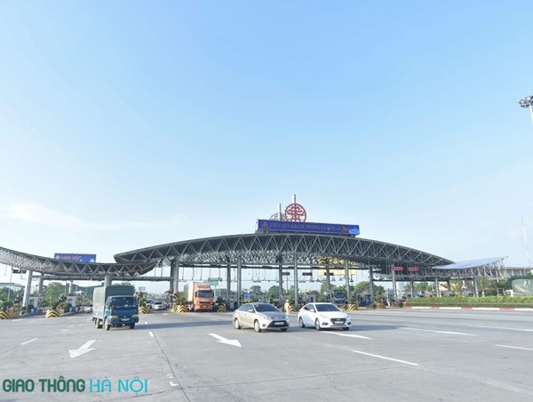 Bộ GTVT ra công điện khẩn xử lý ùn tắc giao thông tại các chốt kiểm dịch