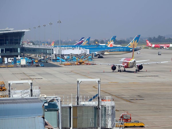 Đề xuất 2 phương án nối lại đường bay Hà Nội - TP Hồ Chí Minh