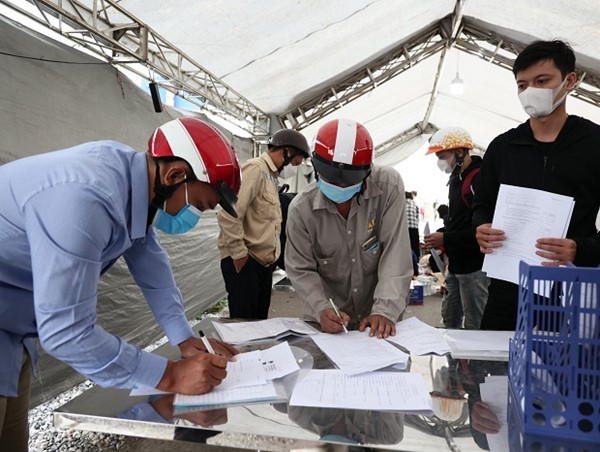 24h: Hà Nội kiểm soát hơn 24.000 lượt phương tiện tại các cửa ngõ ra vào thành phố