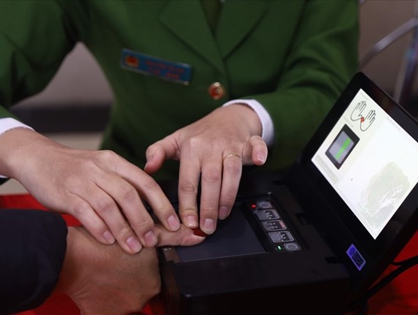 Công an Hà Nội tiếp tục cấp căn cước công dân gắn chíp 