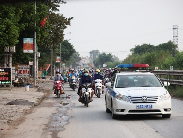 Số người từ các tỉnh phía Nam qua Hà Nội để về quê giảm đáng kể