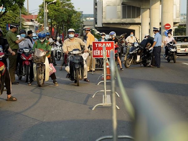 24h: Giao thông tại 21/21 vị trí chốt trực cơ bản ổn định, không xảy ra ùn tắc