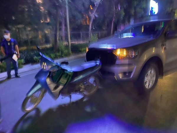 Hà Nội: Cảnh sát 141 chặn bắt lái xe bán tải say rượu gây tai nạn bỏ chạy trong đêm