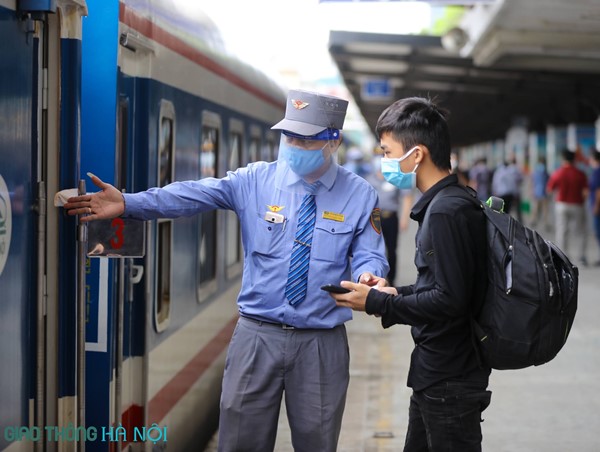 Rà soát quy định về tiêu chuẩn hành khách để đáp ứng nhu cầu đi lại của Nhân dân