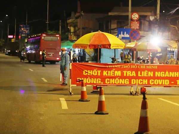 Tạm dừng các chốt kiểm soát dịch ở cửa ngõ TP Hồ Chí Minh