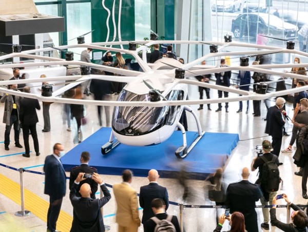 Cuộc đua "taxi bay" nóng lên ở châu Âu