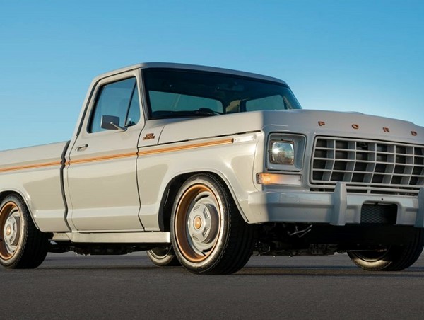 Ford giới thiệu F-100 Eluminator 480-HP với công suất 473 mã lực
