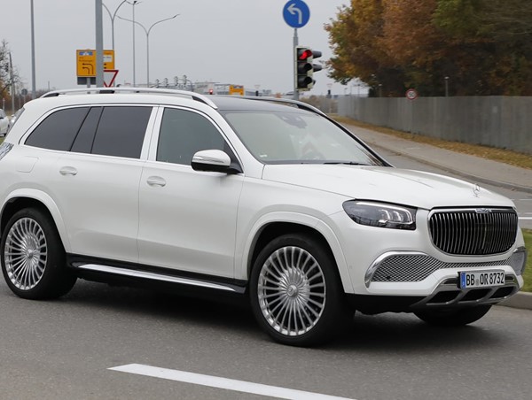 Mercedes-Maybach GLS phiên bản nâng cấp mới đang được thử nghiệm