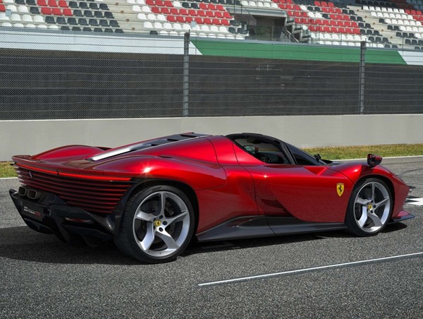 Ferrari trình làng siêu xe Daytona SP3 với động cơ V12 829-HP