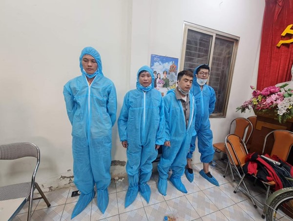 Bắt quả tang 4 đối tượng nước ngoài nhập cảnh trái phép