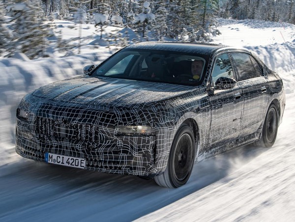 BMW i7 phiên bản EV đang được thử nghiệm với kiểu dáng mới mẻ