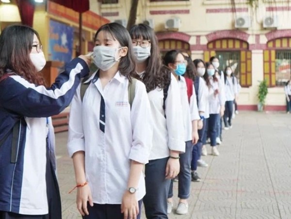 Hà Nội: Học sinh khối lớp 10, 11, 12 trở lại trường vào ngày 6/12