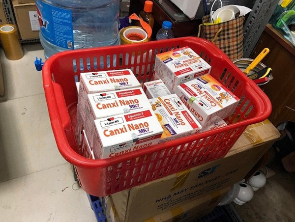 Hà Nội: Thu giữ thực phẩm bảo vệ sức khỏe nghi hàng giả ở chợ thuốc Hapu