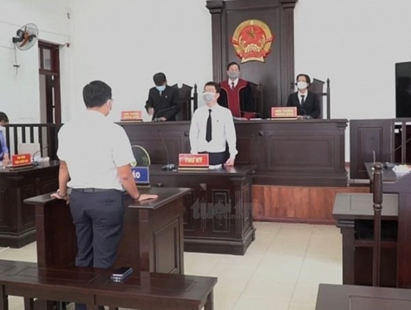 6 tháng tù giam cho người đàn ông tự xưng "Ban chỉ đạo quận 7"