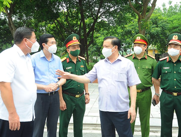 Bí thư Thành ủy Hà Nội Đinh Tiến Dũng: Thắng bại trong phòng, chống Covid-19 nằm ở y tế cơ sở