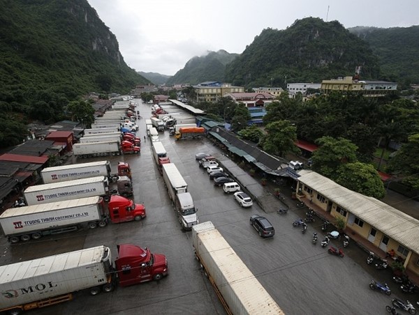 Phó Thủ tướng chỉ đạo khắc phục tình trạng ùn tắc nông sản tại Lạng Sơn