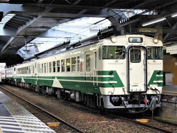 Không nhập khẩu 37 toa xe tự hành diesel DMU đã qua sử dụng