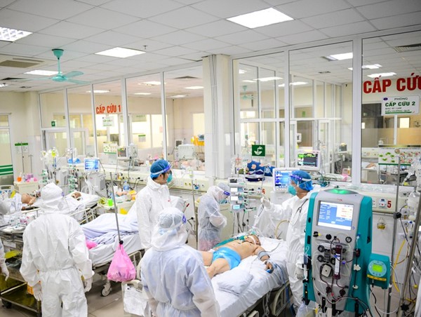 Hà Nội yêu cầu tất cả bệnh viện không được từ chối bệnh nhân Covid-19 nặng