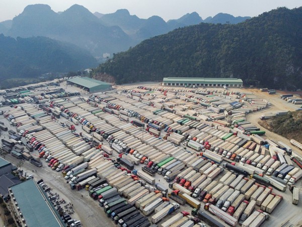 Lạng Sơn giảm chi phí, hỗ trợ doanh nghiệp bị ùn tắc hàng ở các cửa khẩu