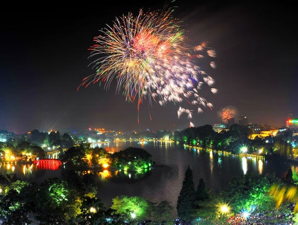 Không bắn pháo hoa, hạn chế tập trung đông người dịp Tết Dương lịch